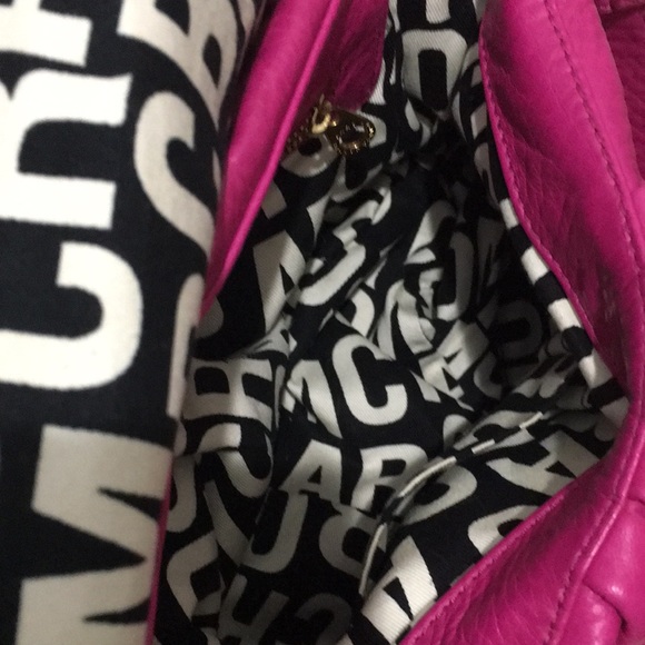 MARC BY MARC JACOBS Large Hot Pink Leather Shoulder Bag / Crossbody Bag Purse - Picture 15 of 17